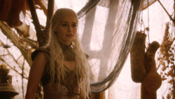 extant_GameOfThrones_2x10-ValarMorghulis_4936