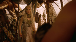 extant_GameOfThrones_2x10-ValarMorghulis_4943