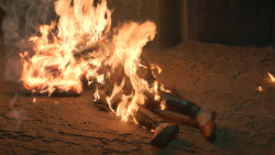 extant_GameOfThrones_2x10-ValarMorghulis_5403