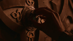 extant_GameOfThrones_2x10-ValarMorghulis_5914