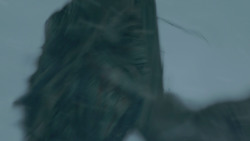 extant_GameOfThrones_3x01-ValarDohaeris_0171