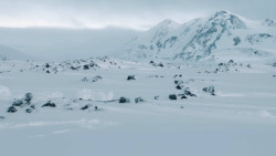 extant_GameOfThrones_3x01-ValarDohaeris_0335