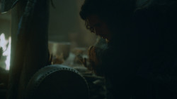 extant_GameOfThrones_3x01-ValarDohaeris_0753