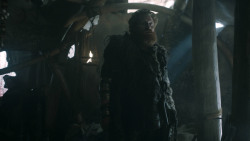 extant_GameOfThrones_3x01-ValarDohaeris_0765
