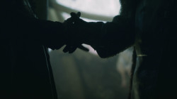 extant_GameOfThrones_3x01-ValarDohaeris_0889