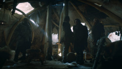extant_GameOfThrones_3x01-ValarDohaeris_1002