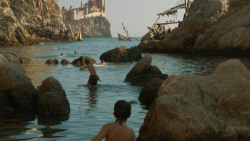 extant_GameOfThrones_3x01-ValarDohaeris_1145
