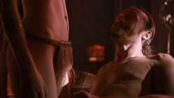 extant_GameOfThrones_3x01-ValarDohaeris_1212