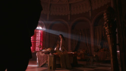 extant_GameOfThrones_3x01-ValarDohaeris_1228