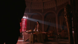 extant_GameOfThrones_3x01-ValarDohaeris_1229