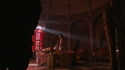 extant_GameOfThrones_3x01-ValarDohaeris_1230