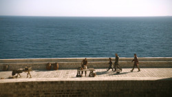 extant_GameOfThrones_3x01-ValarDohaeris_1762