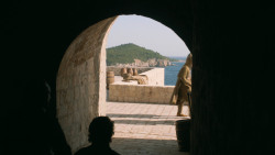 extant_GameOfThrones_3x01-ValarDohaeris_1794