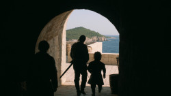 extant_GameOfThrones_3x01-ValarDohaeris_1799