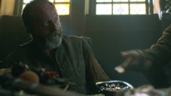 extant_GameOfThrones_3x01-ValarDohaeris_2047