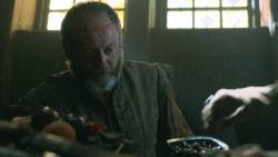 extant_GameOfThrones_3x01-ValarDohaeris_2050