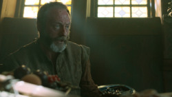 extant_GameOfThrones_3x01-ValarDohaeris_2182