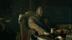 extant_GameOfThrones_3x01-ValarDohaeris_2294