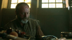 extant_GameOfThrones_3x01-ValarDohaeris_2350