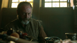 extant_GameOfThrones_3x01-ValarDohaeris_2355