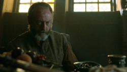 extant_GameOfThrones_3x01-ValarDohaeris_2356