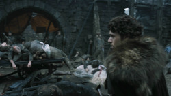 extant_GameOfThrones_3x01-ValarDohaeris_2450