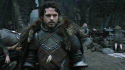extant_GameOfThrones_3x01-ValarDohaeris_2474