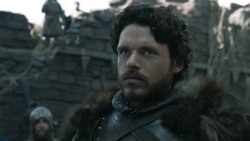 extant_GameOfThrones_3x01-ValarDohaeris_2585
