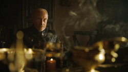 extant_GameOfThrones_3x01-ValarDohaeris_3115