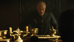 extant_GameOfThrones_3x01-ValarDohaeris_3128