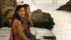 extant_GameOfThrones_3x01-ValarDohaeris_3394