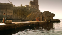 extant_GameOfThrones_3x01-ValarDohaeris_3415