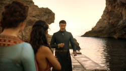 extant_GameOfThrones_3x01-ValarDohaeris_3636