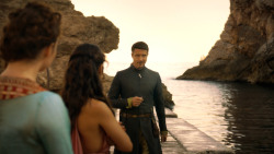extant_GameOfThrones_3x01-ValarDohaeris_3637