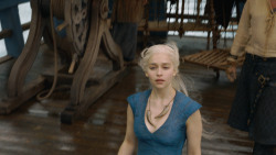extant_GameOfThrones_3x01-ValarDohaeris_3710