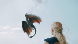 extant_GameOfThrones_3x01-ValarDohaeris_3720