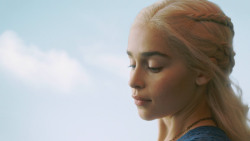 extant_GameOfThrones_3x01-ValarDohaeris_3741