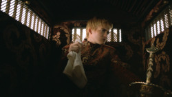 extant_GameOfThrones_3x01-ValarDohaeris_4217