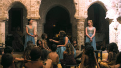 extant_GameOfThrones_3x01-ValarDohaeris_4389