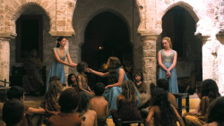 extant_GameOfThrones_3x01-ValarDohaeris_4390