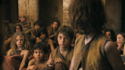 extant_GameOfThrones_3x01-ValarDohaeris_4444