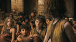 extant_GameOfThrones_3x01-ValarDohaeris_4450