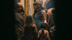 extant_GameOfThrones_3x01-ValarDohaeris_4510