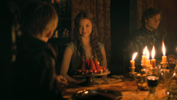 extant_GameOfThrones_3x01-ValarDohaeris_4796