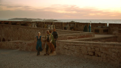 extant_GameOfThrones_3x01-ValarDohaeris_4837