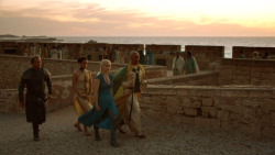 extant_GameOfThrones_3x01-ValarDohaeris_4846