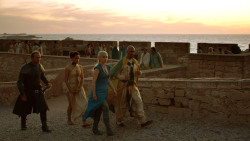 extant_GameOfThrones_3x01-ValarDohaeris_4847