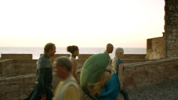 extant_GameOfThrones_3x01-ValarDohaeris_4855
