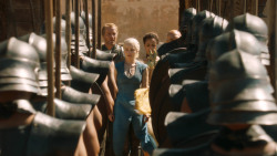 extant_GameOfThrones_3x01-ValarDohaeris_4888