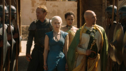 extant_GameOfThrones_3x01-ValarDohaeris_4899